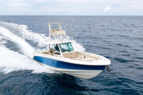 2025 Boston Whaler 38