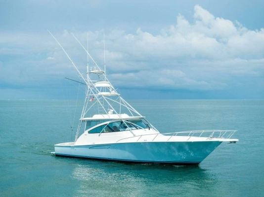2015 Viking 52