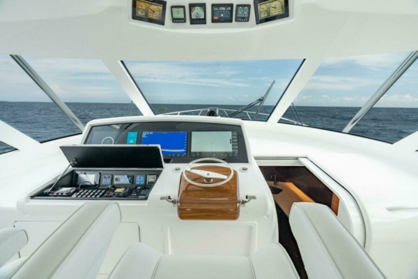 Viking 54 Sport Deck -Helm