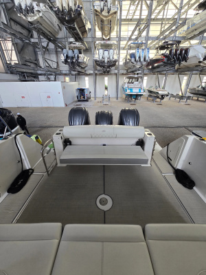 38ft Regal Yacht For Sale