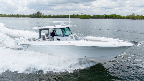 42 Lujo 42ft HCB Yacht For Sale