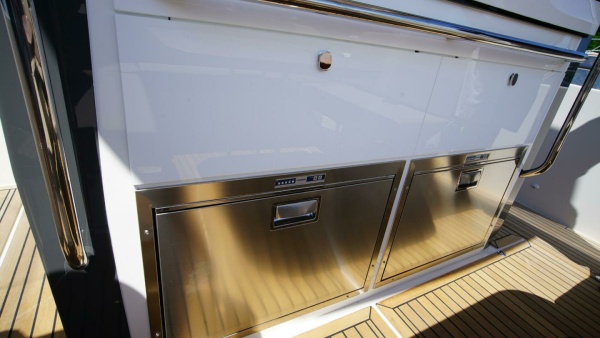 In Stock 2025 Nimbus T11 297 40ft Nimbus Yacht For Sale