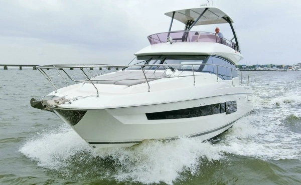 2023 Prestige 46
