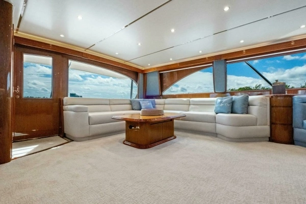 2012 Viking 82