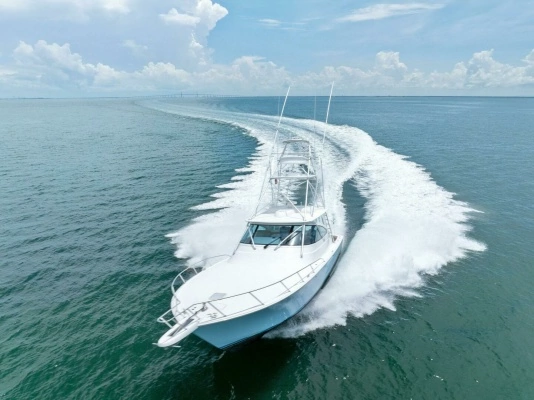 2015 Viking 52