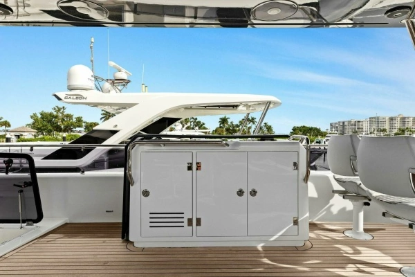2021 Sirena 64