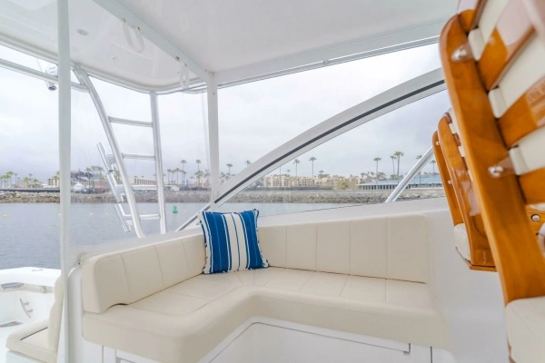 2022 Viking 38