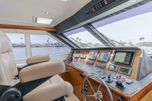 2008 Viking 52 Sport Coupe - Endurance - Helm