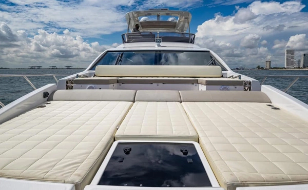 Azimut 66 Fly Yacht For Sale