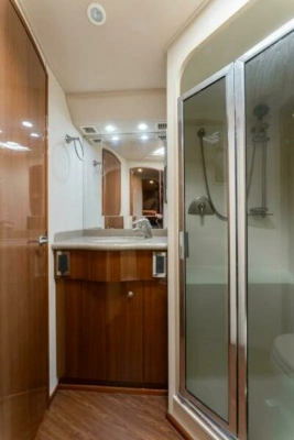 2009 Viking 45