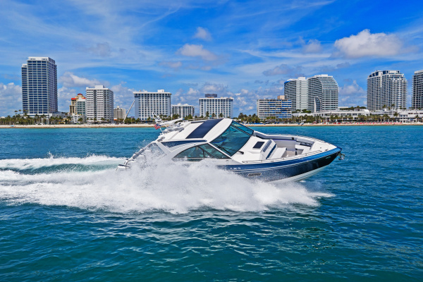 LADY CHAMPAGNE 2 40ft Formula Yacht For Sale