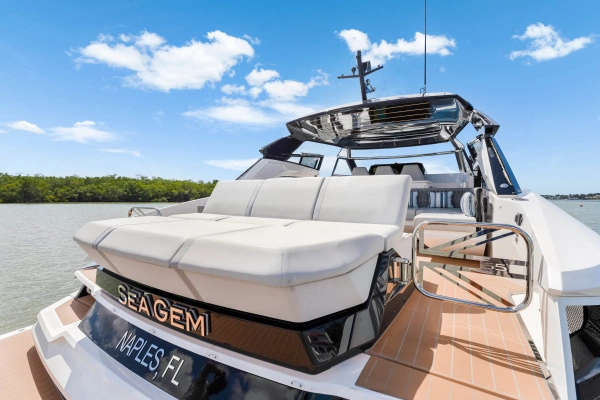 2023 Sunseeker 55