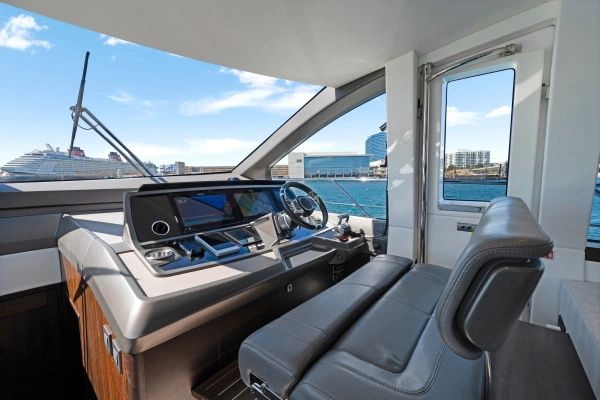 2022 Sunseeker 68