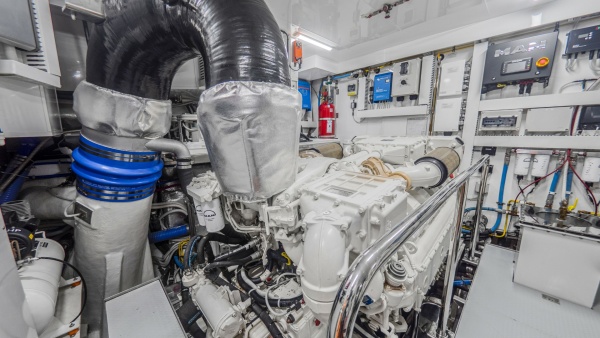 LONE STAR 95ft Ocean Alexander Yacht For Sale