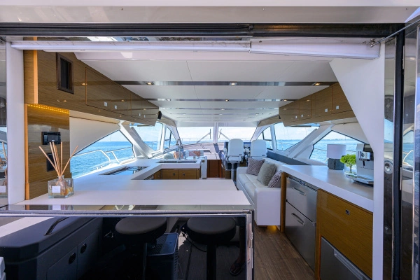 Cruisers Yachts 60 Fly Yacht For Sale