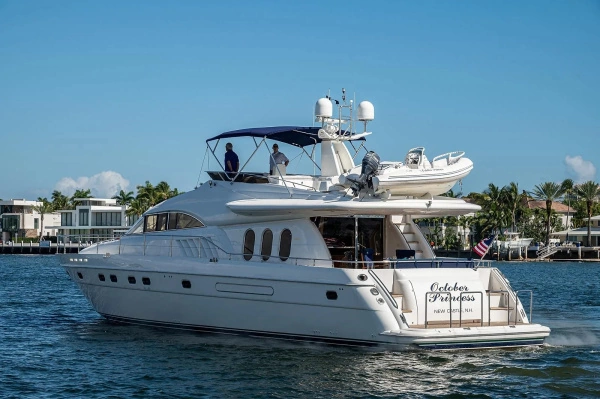 2000 Princess 72
