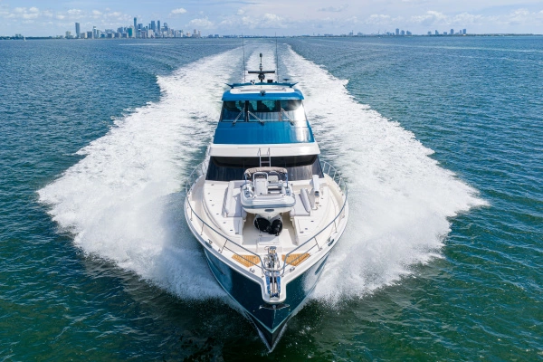 2025 Riviera 72