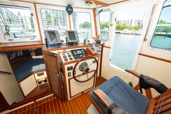 2003 Trawler 36