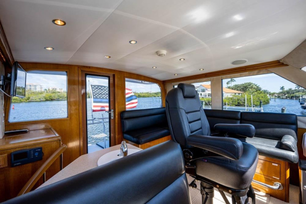 60ft Hatteras Yacht For Sale