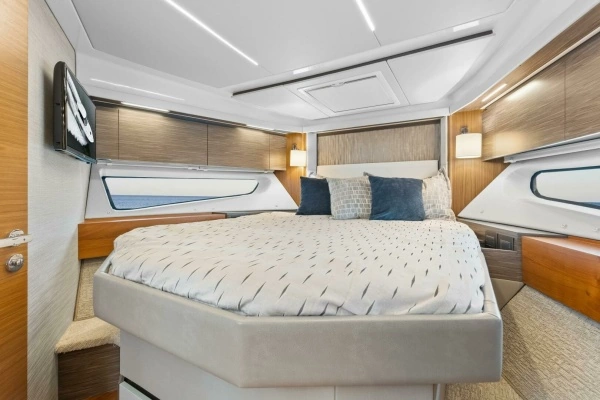 2019 Tiara Yachts 49