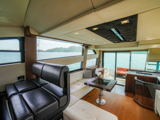 YOLO 50ft Fairline Yacht For Sale