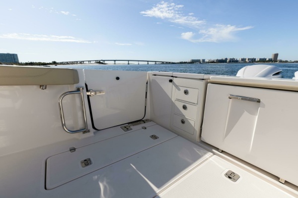 Moon Dogg 37ft Pursuit Yacht For Sale