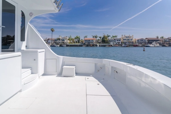 2003 Hatteras 54
