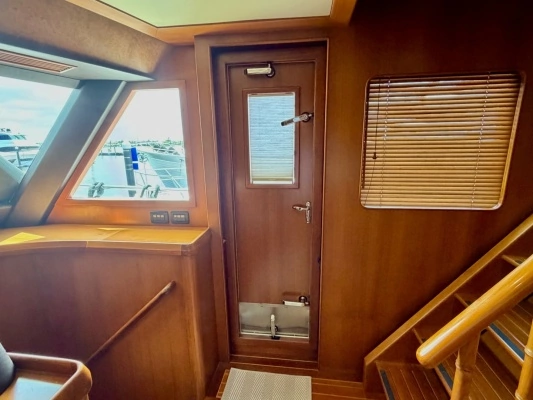 2012 Alaskan 70