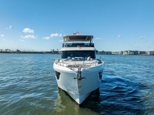 Fantasy Girl 75ft Absolute Yacht For Sale