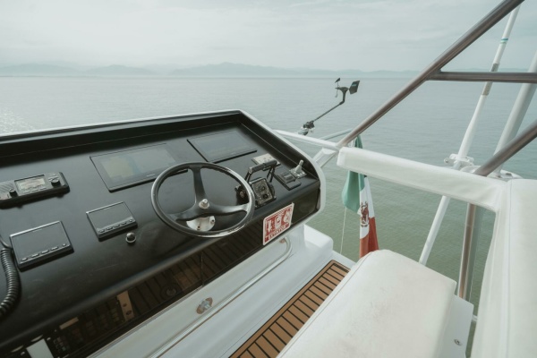 Aussie Rules 87ft Oceanfast Yacht For Sale