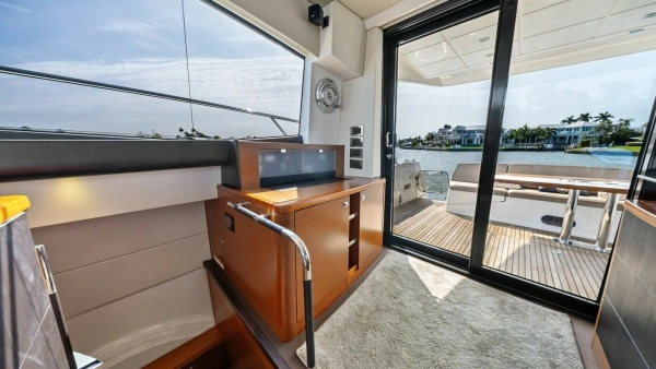 2015 Prestige 55