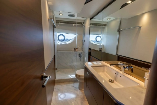 2019 Princess 65