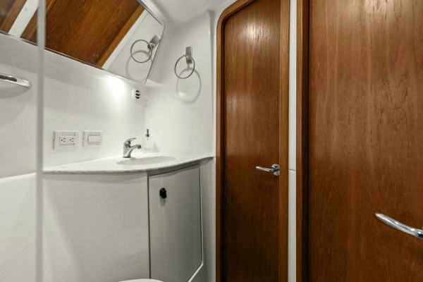 2013 Tiara Yachts 39