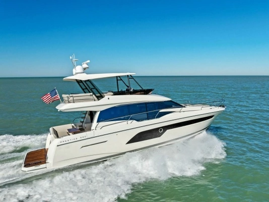 2022 Prestige 52