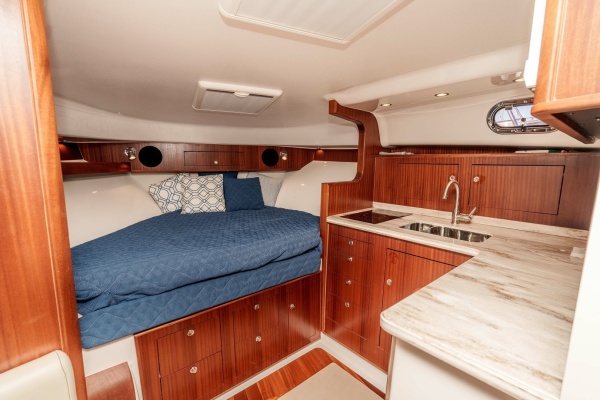 TAG TEAM 38ft Pursuit Yacht For Sale