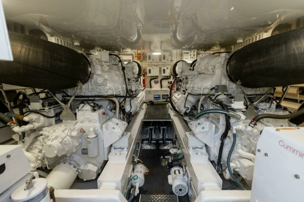 2018 Viking 62