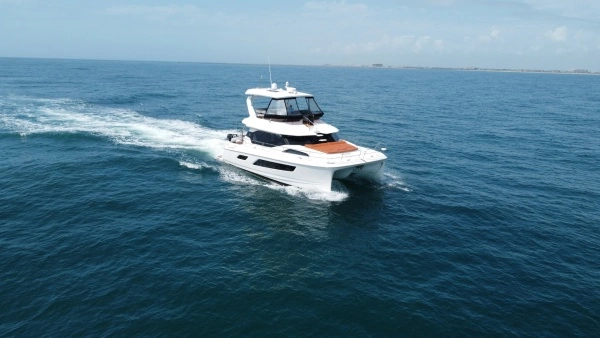 2021 Aquila 44