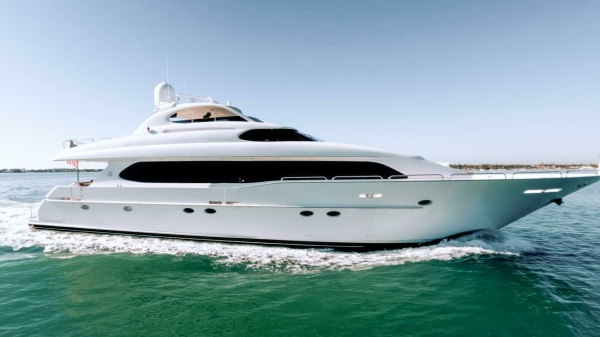 Serendipity 94ft Lazzara Yachts Yacht For Sale