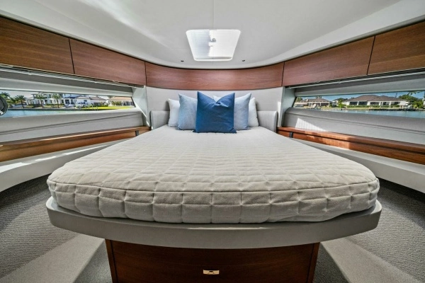 2023 Princess 50