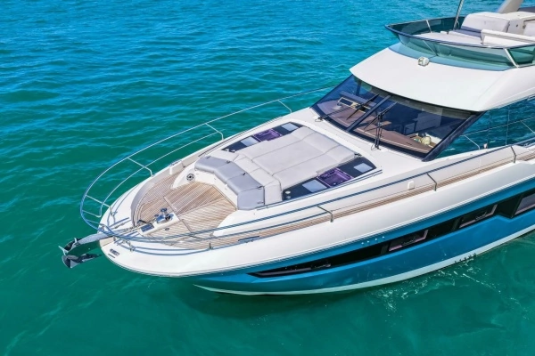2019 Prestige 63