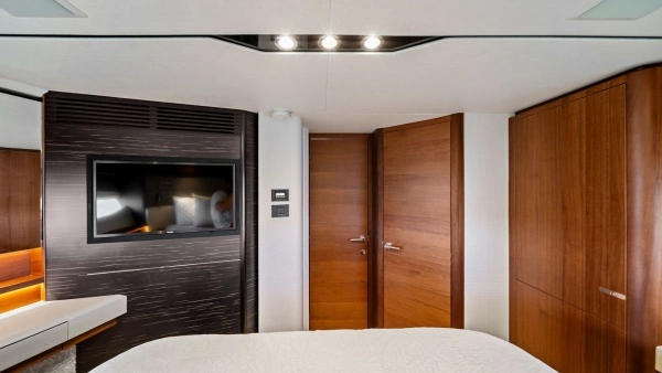 2019 Princess 65