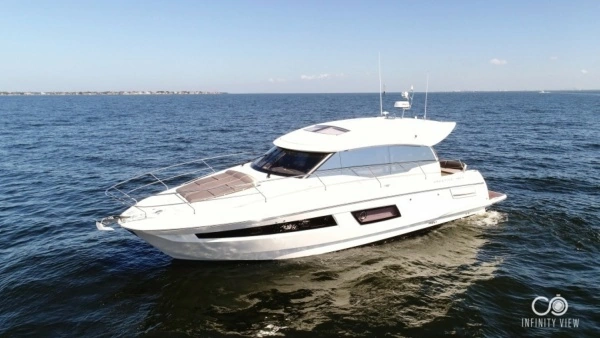 2018 Prestige 46