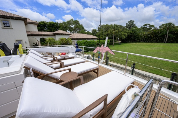 Midnight Moon 85ft Horizon Yacht For Sale
