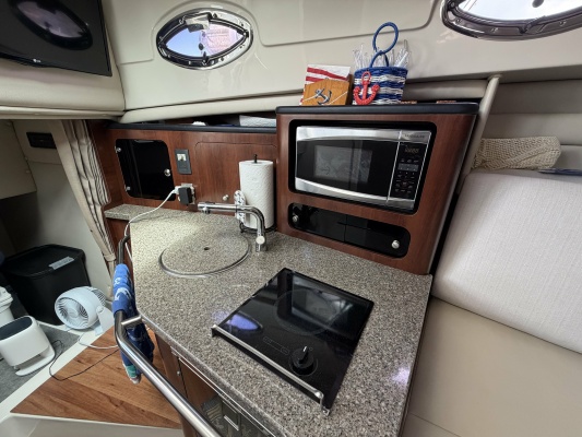 SEAQUEL 29ft Robalo Yacht For Sale
