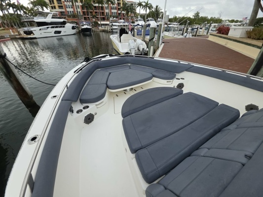 BFT 42ft Boston Whaler Yacht For Sale
