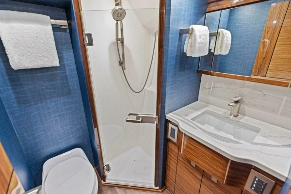 2026 Viking 82