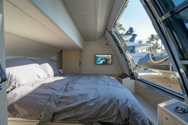 KINGSHIP 64ft Absolute Yacht For Sale