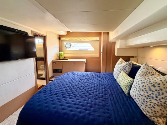 2017 Prestige 56