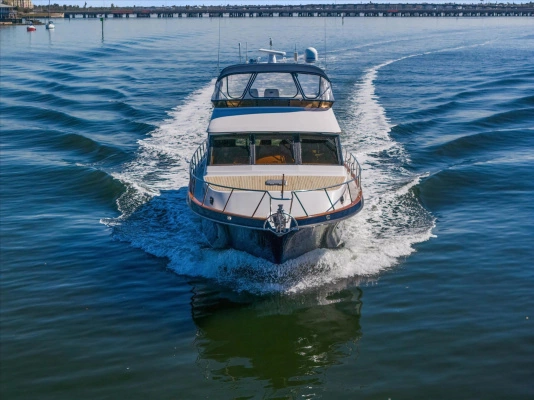 2000 Ocean Alexander 61