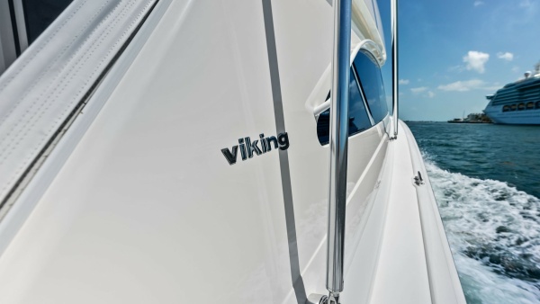 Rollin rsquo  Deep 62ft Viking Yacht For Sale